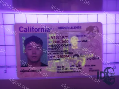 Hologram detail of IDGod California Polycarbonate - Official State Material Fake ID Fake ID