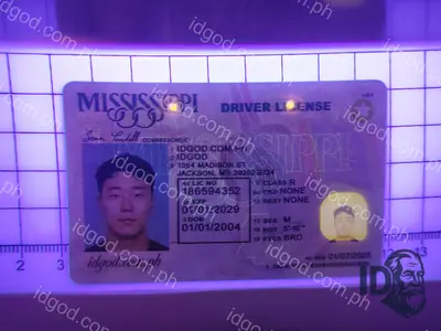Hologram detail of IDGod Mississippi Polycarbonate - Official State Material Fake ID Fake ID