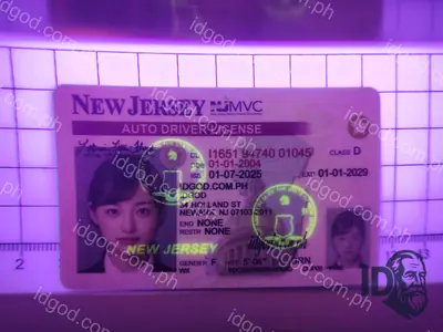 Hologram detail of IDGod New Jersey Polycarbonate - Official State Material Fake ID Fake ID