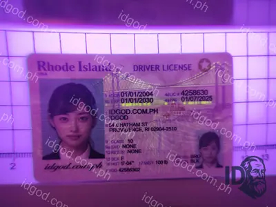 Hologram detail of IDGod Rhode Island Polycarbonate - Official State Material Fake ID Fake ID
